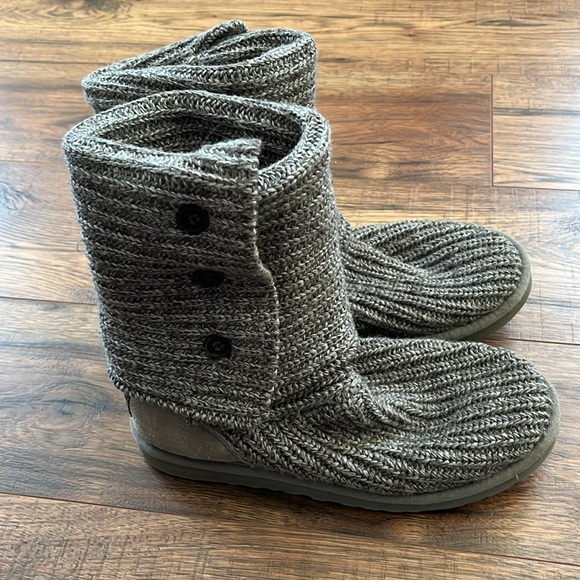 Classic Cardy Uggs - Picture 6 of 6